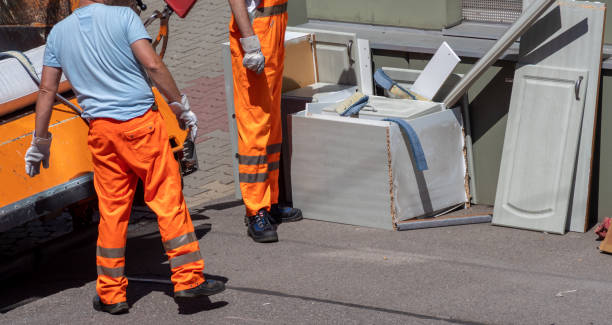 Best Furniture Removal  in Lakewood Clu, MI